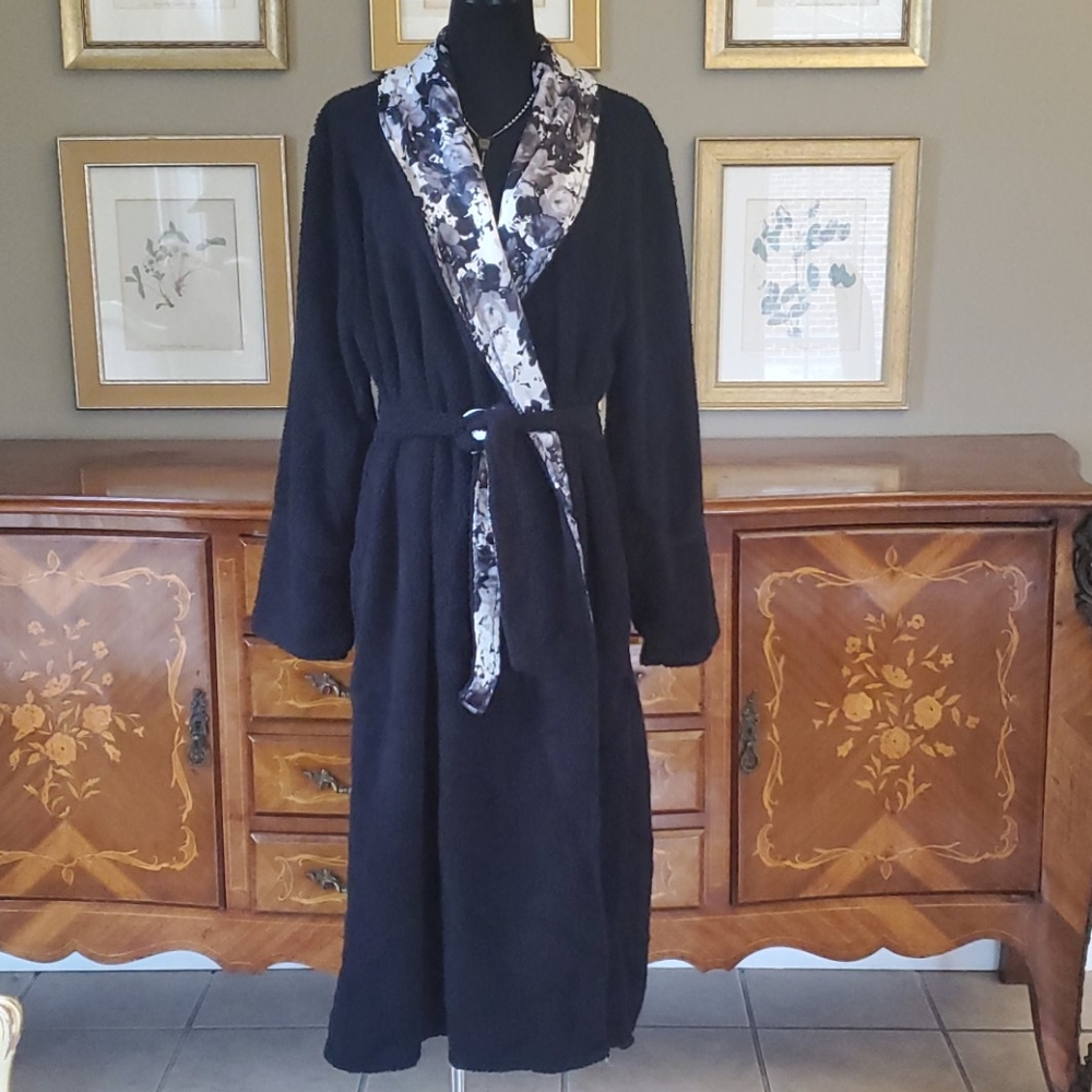0122 Soft & Cozy Robe